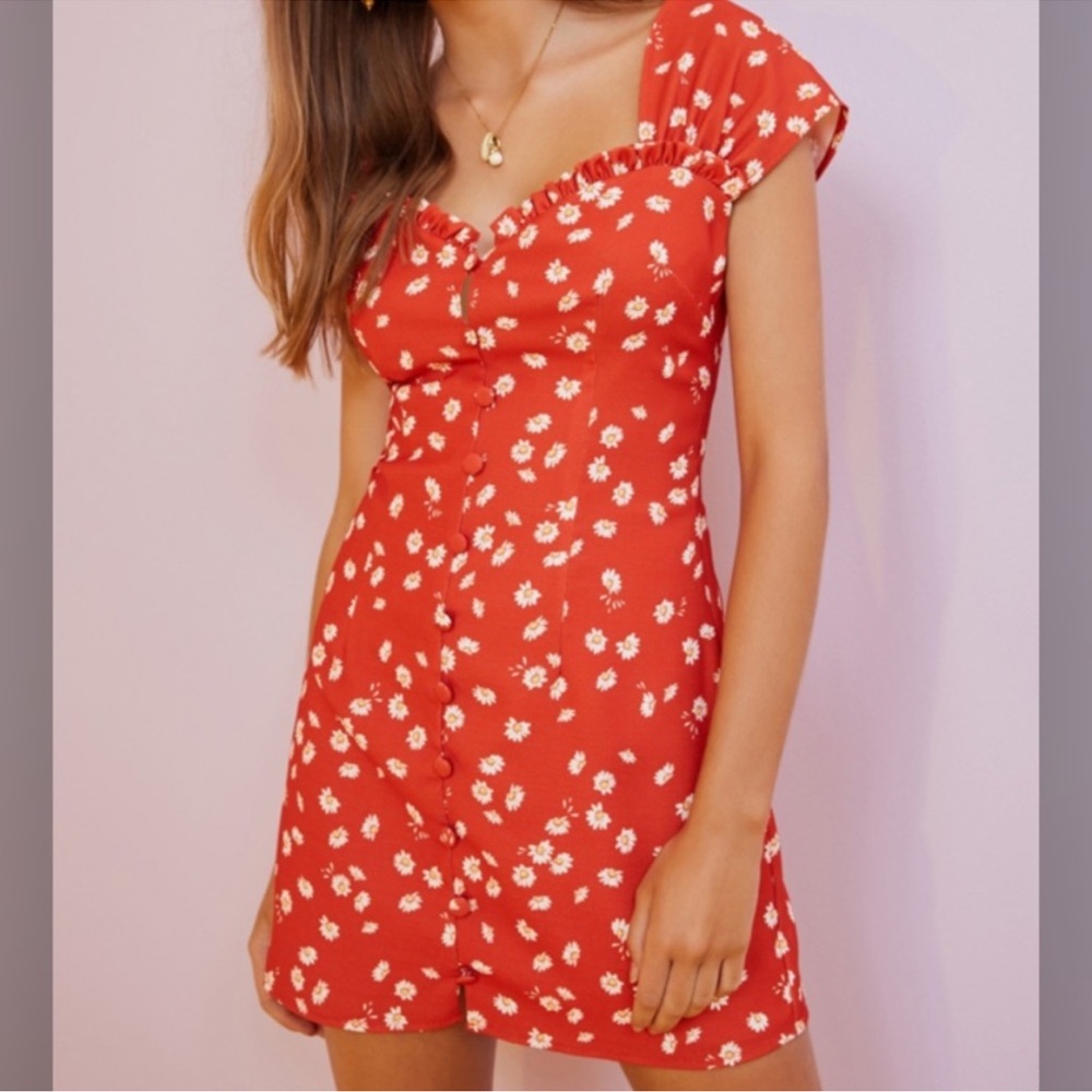 COPY - FINDERS KEEPERS floral dress